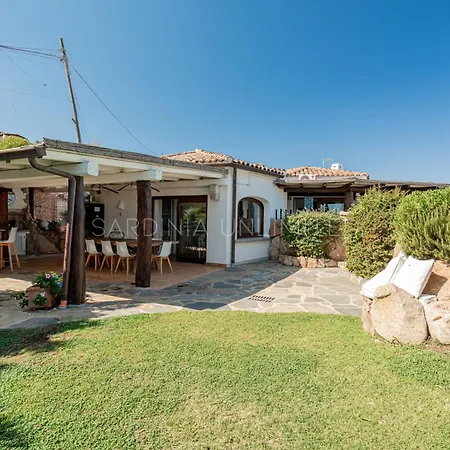 Coro E Mari Willa Porto San Paolo (Sardinia)